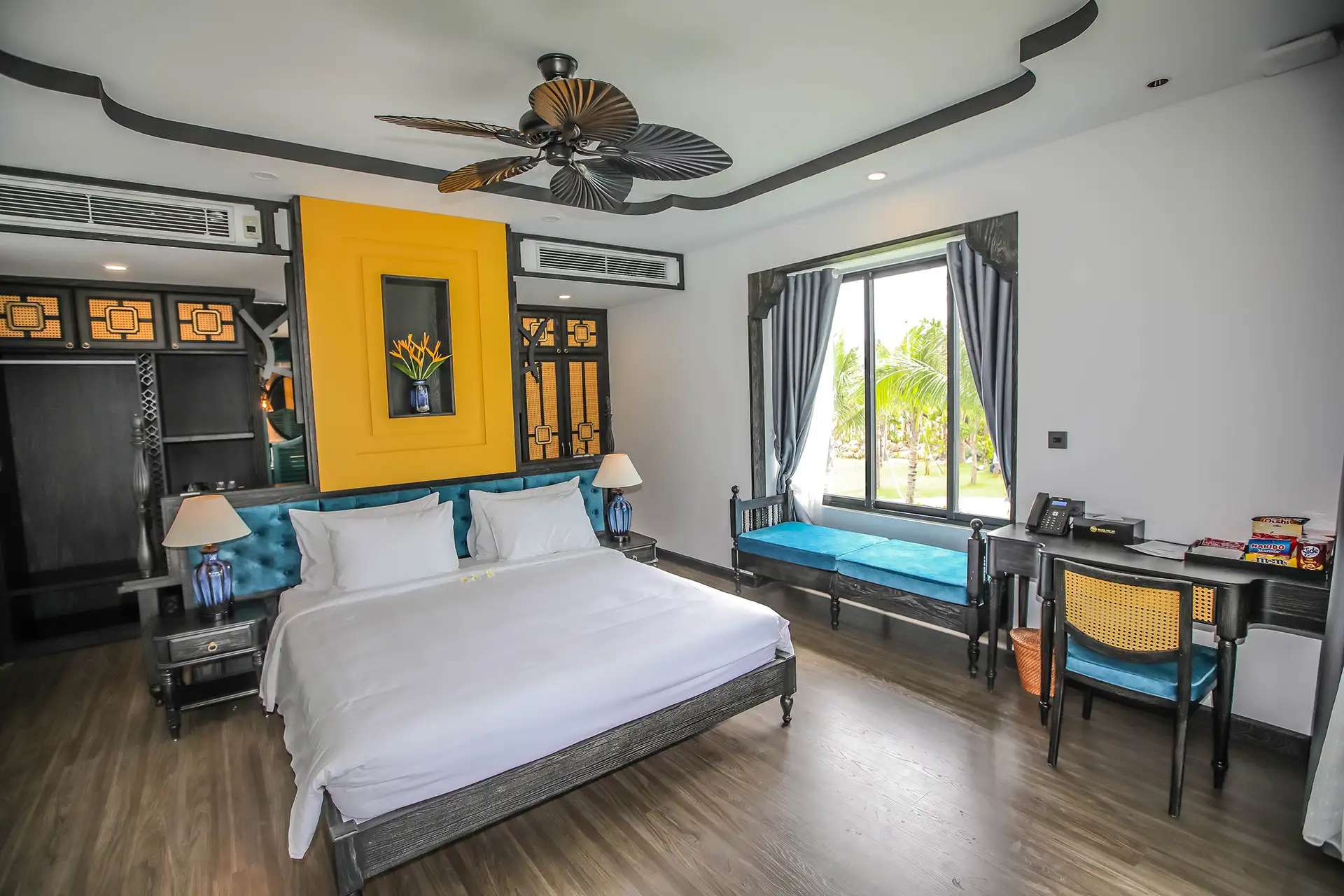 Bliss Hoi An Beach Resort & Wellness phòng Indochine Villa King One Bedroom