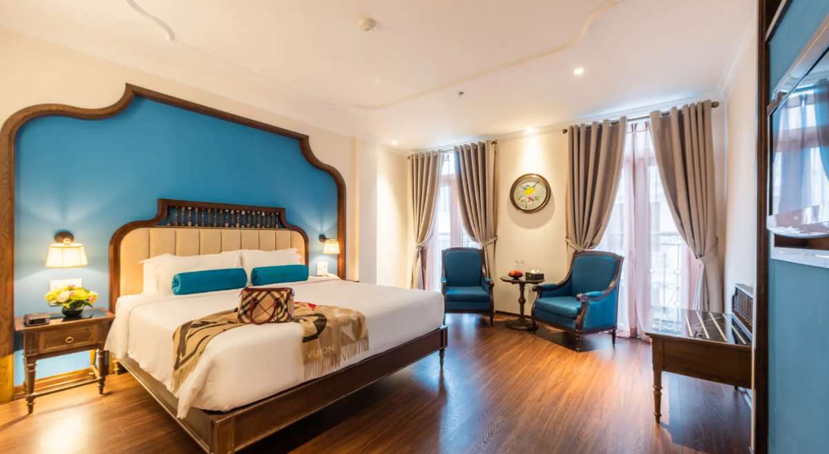 Executive Family Balcony tại Hanoi Tirant Hotel