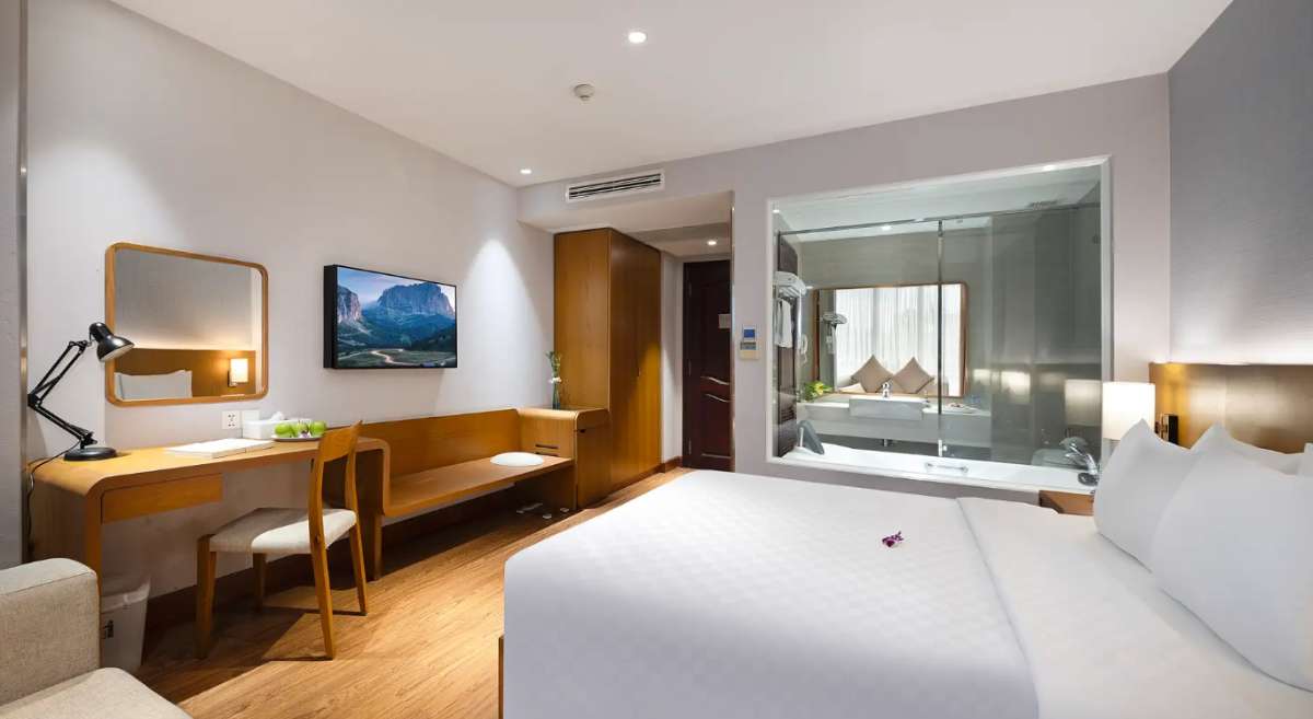 Premier Deluxe Mini Bar tại Harmony Saigon Hotel & Spa