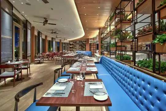 Nhà hàng Brasserie Nam tại Hilton Da Nang