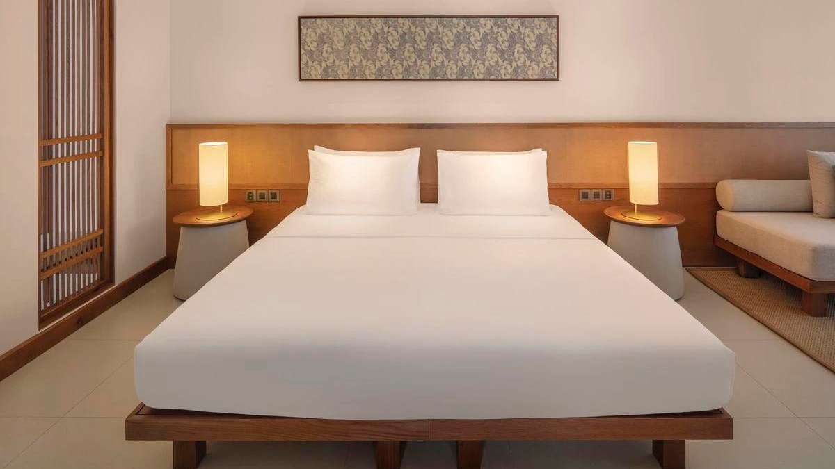Phòng Deluxe Suite tại Azerai Ke Ga Bay