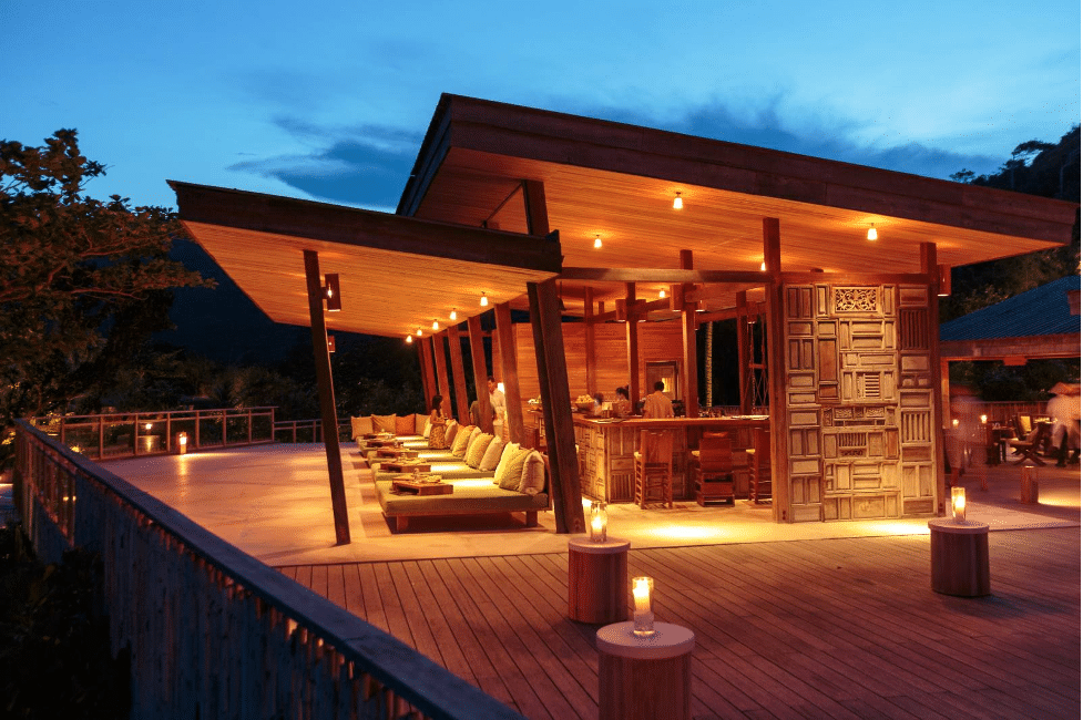 Elephant Bar tại Six Senses Con Dao