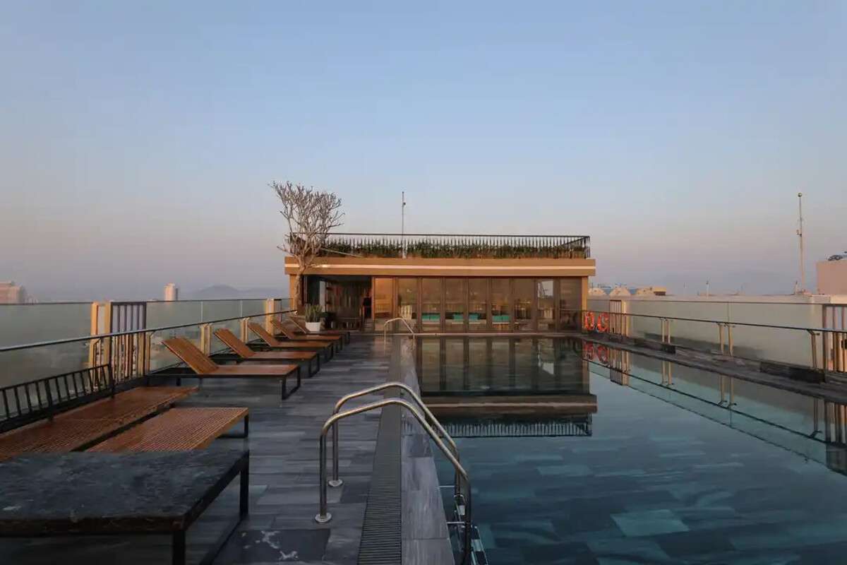 Minh Toan SAFI Ocean Hotel Nhà hàng Chiêng - Tom Sky Bar
