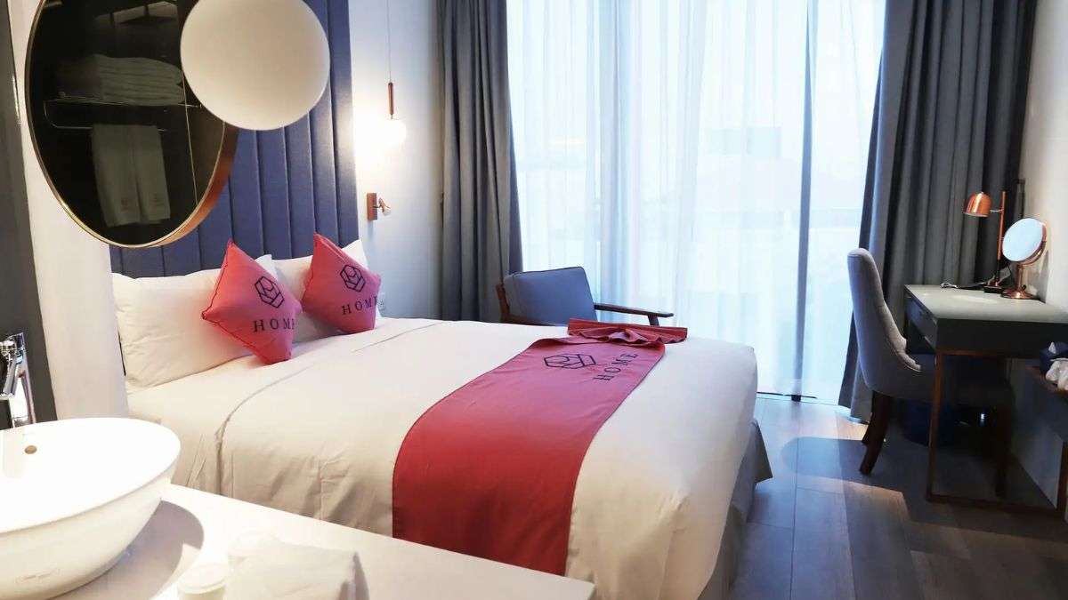 Không gian phòng Superior Dbl Window tại HOME Hotel