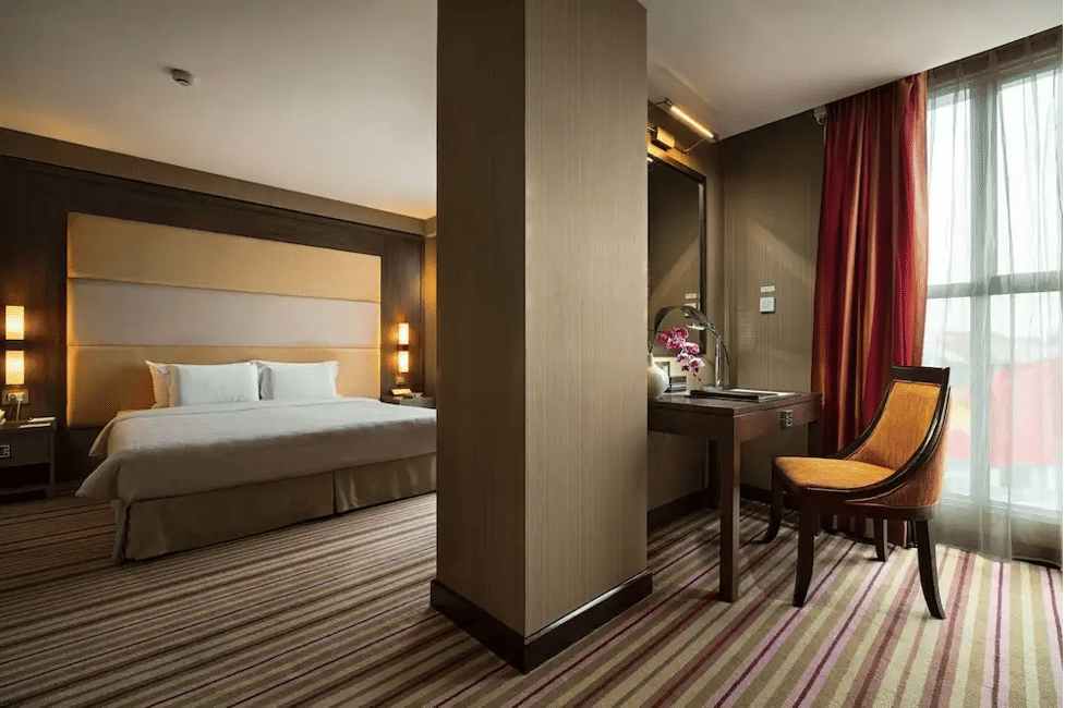 Silk Path Hotel Hanoi phòng Premium Executive Double Or Twin City View
