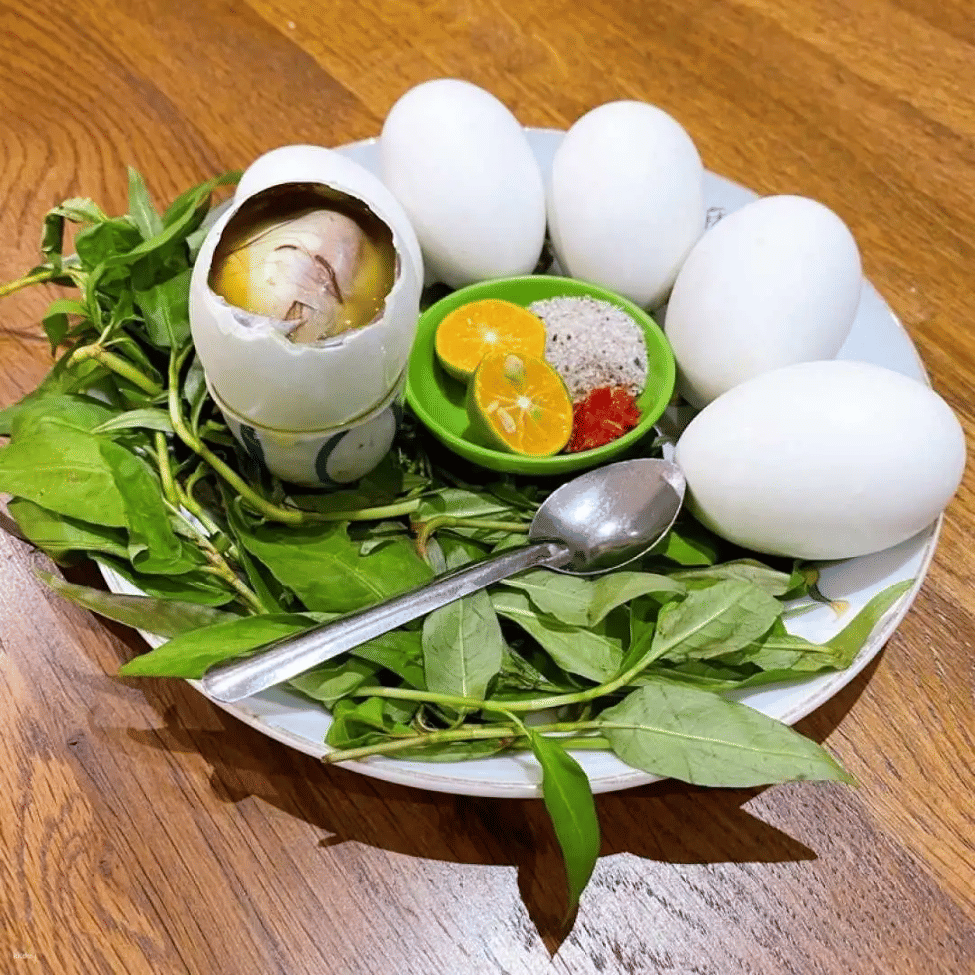 Tour nửa ngày trải nghiệm các món ăn kỳ lạ ở Hà Nội