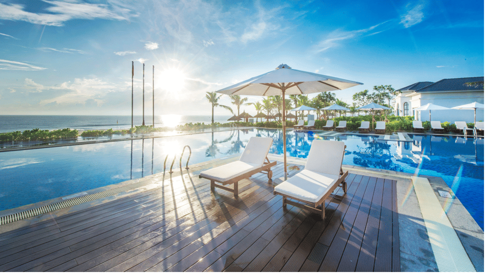 Hồ bơi ngoài trời tại Danang Marriott Resort & Spa