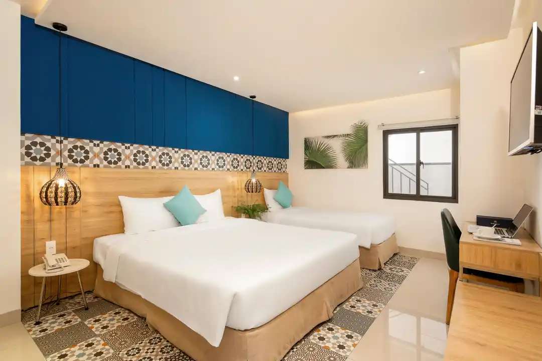 Bella Merry Hotel phòng Deluxe Triple