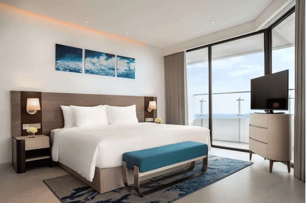 Radisson Hotel Danang phòng Executive Suite Ocean View