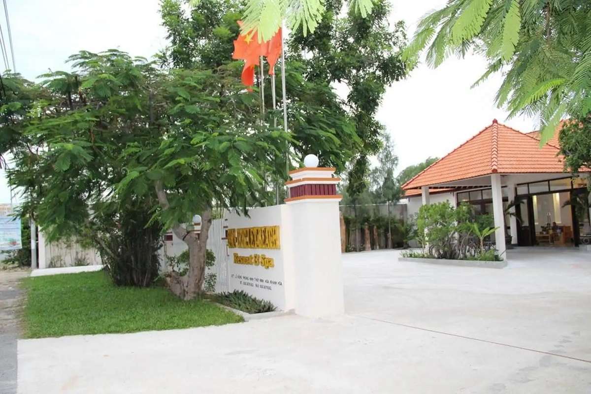 Quang cảnh GM Doc Let Beach Resort & Spa