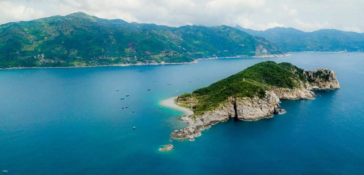 Khám phá Đảo Hòn Nưa Phú Yên