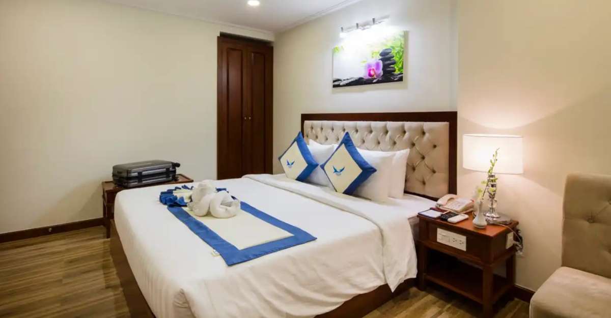 Apus Hotel Nha Trang phòng Deluxe City View