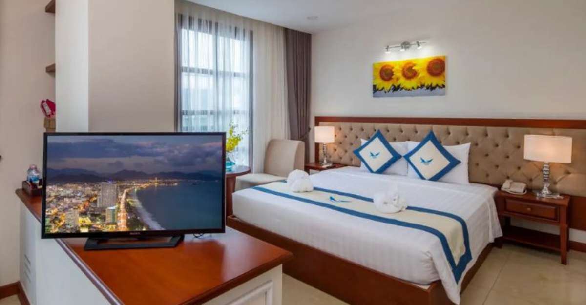 Apus Hotel Nha Trang phòng Senior City View