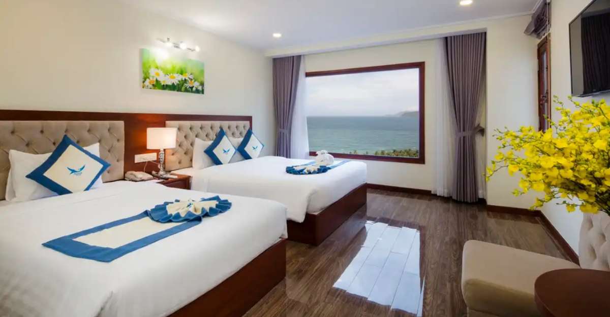 Apus Hotel Nha Trang phòng Deluxe Sea View