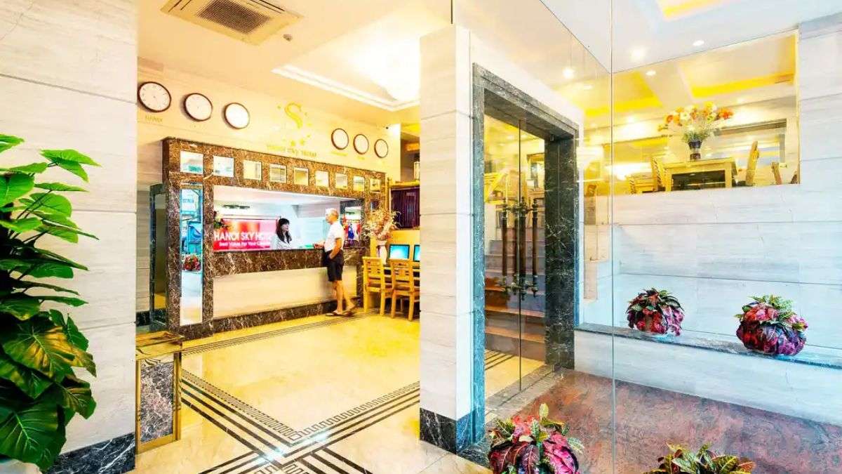 Không gian sảnh chờ tại Hanoi Sky Hotel