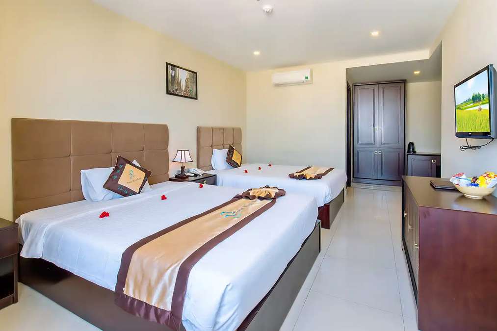 Không gian phòng Superior Twin City View tại Ocean Haven Hotel