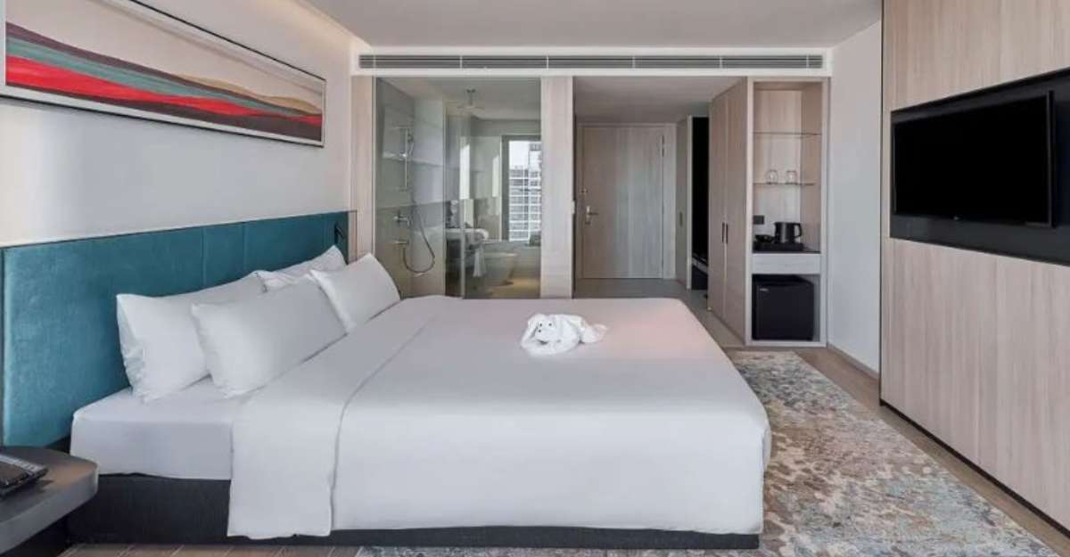 December Hotel Nha Trang phòng Double Balcony City View