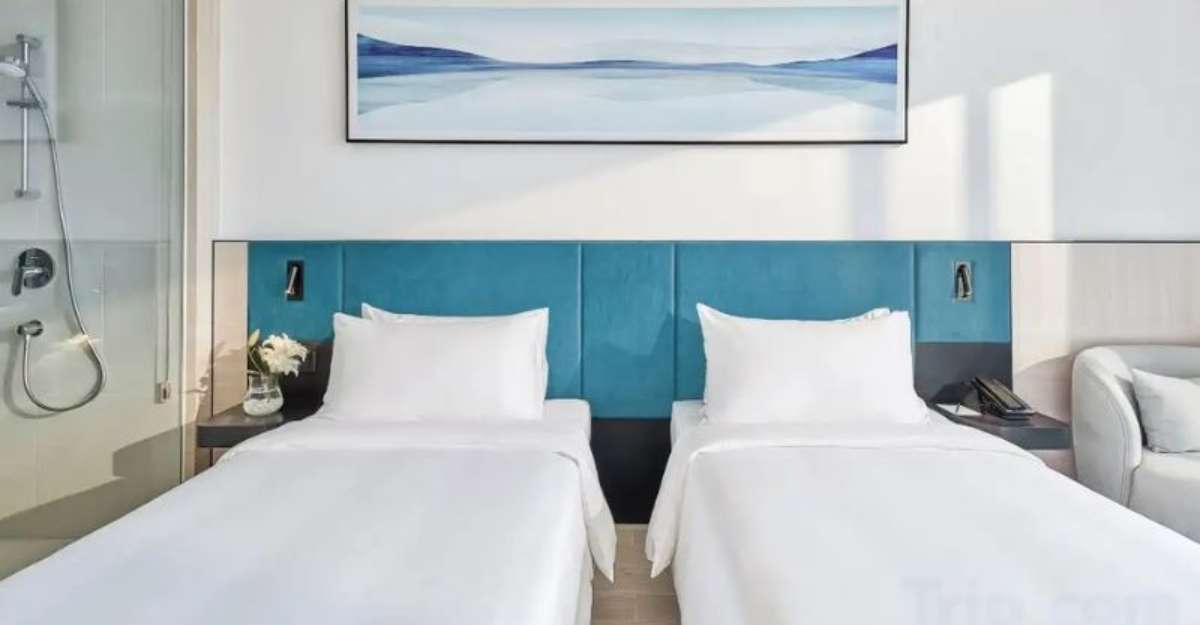 December Hotel Nha Trang phòng Twin Balcony City View