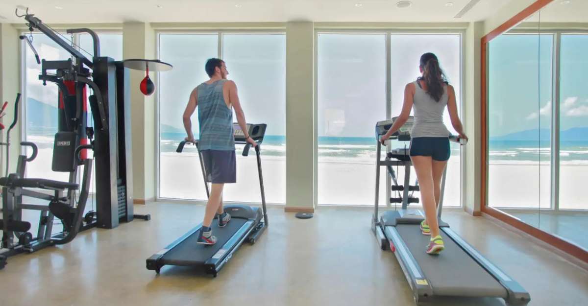 Phòng gym tại Olalani Resort & Condotel