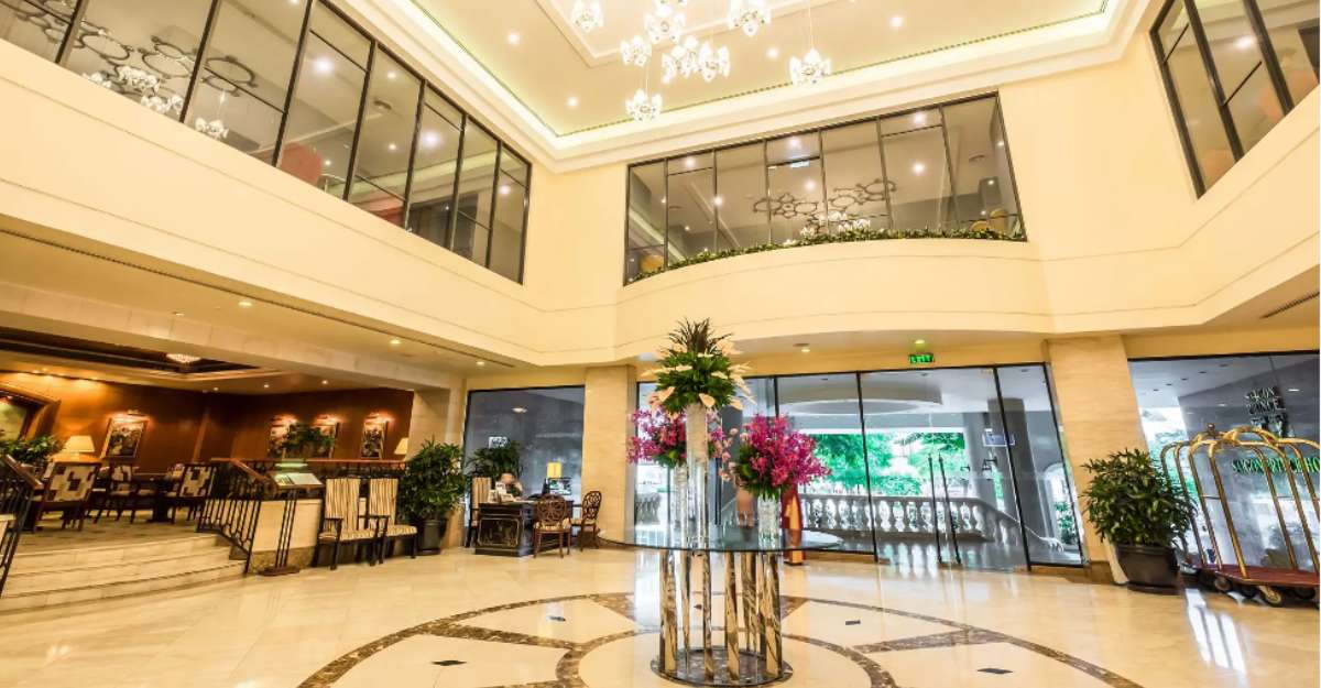 Khu vực sảnh chờ sang trọng của Saigon Prince Hotel