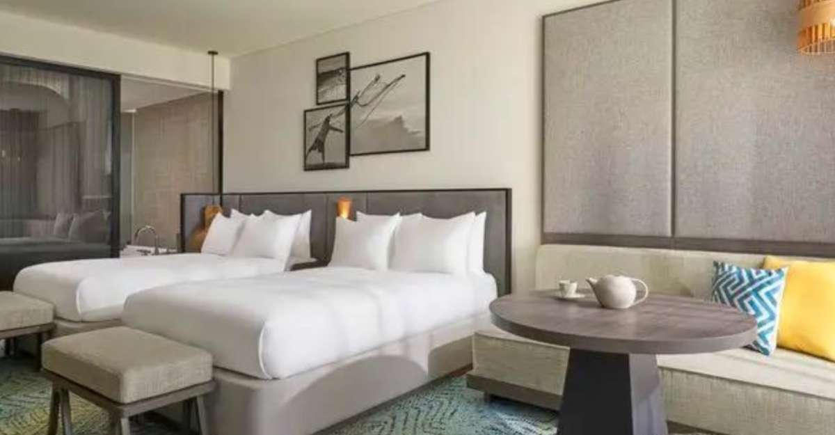 Phòng 2 Double Standard Ocean View tại Crowne Plaza Phú Quốc