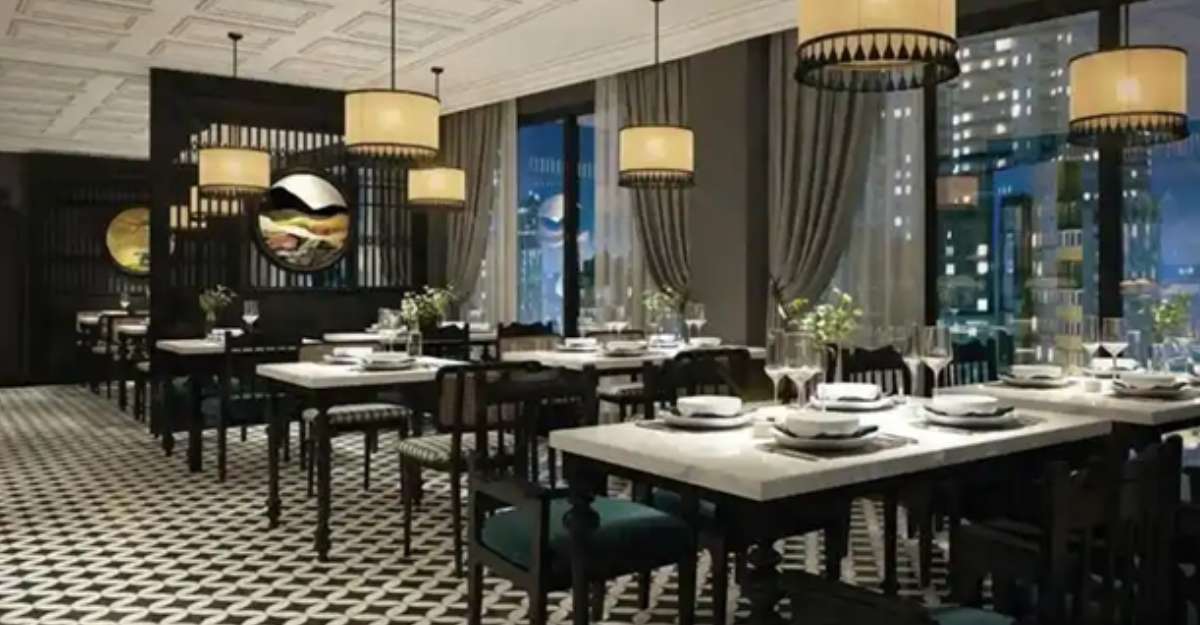 Nhà hàng The Hanoi Scent Restaurant có không gian sang trọng và đậm chất Âu