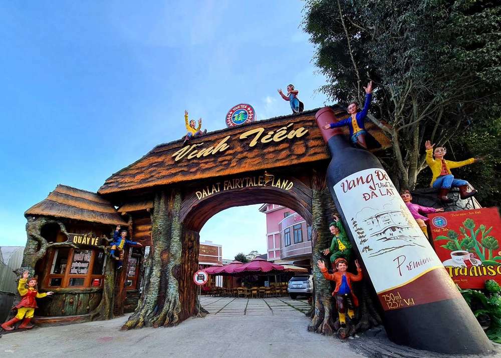Đà Lạt Fairytale Land & Hầm Rượu Vang Vĩnh Tiến