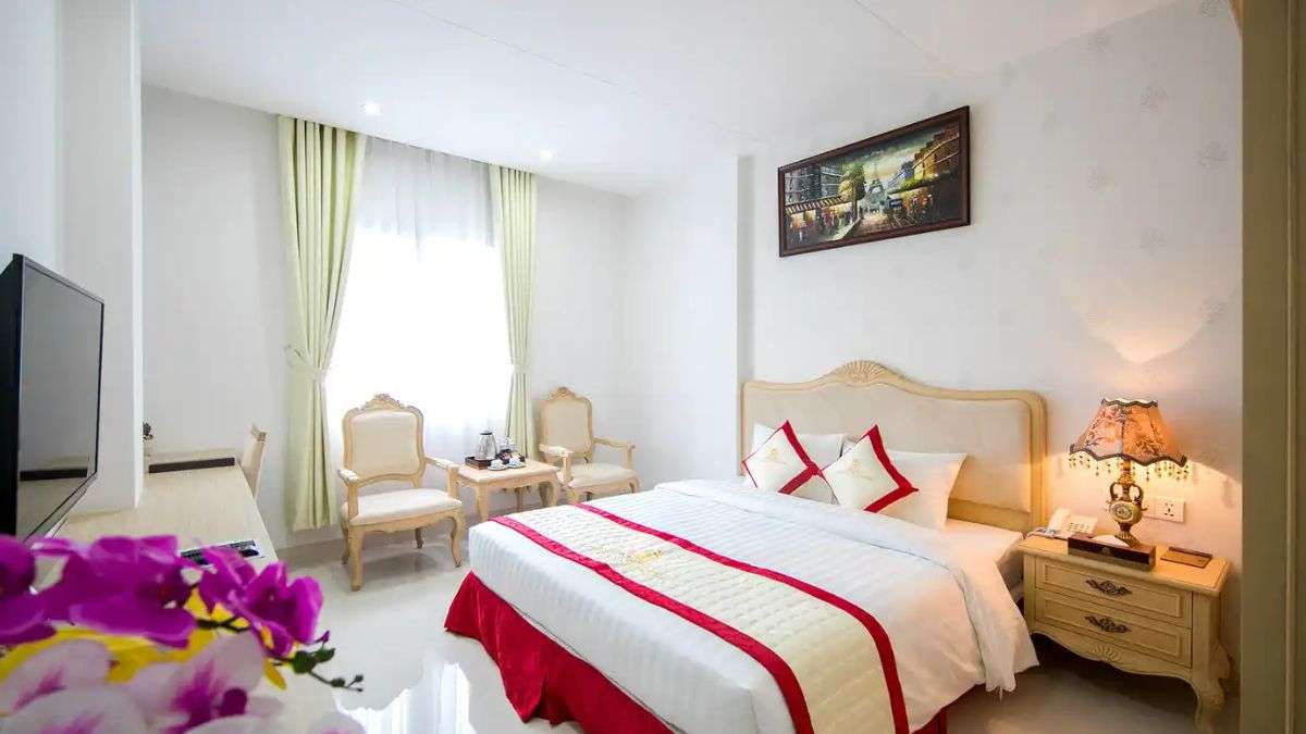 Không gian Vip Double Room tại Le Saigon Hotel