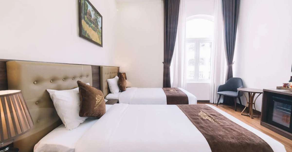 Không gian Superior Triple tại Dalat Paradise Hotel