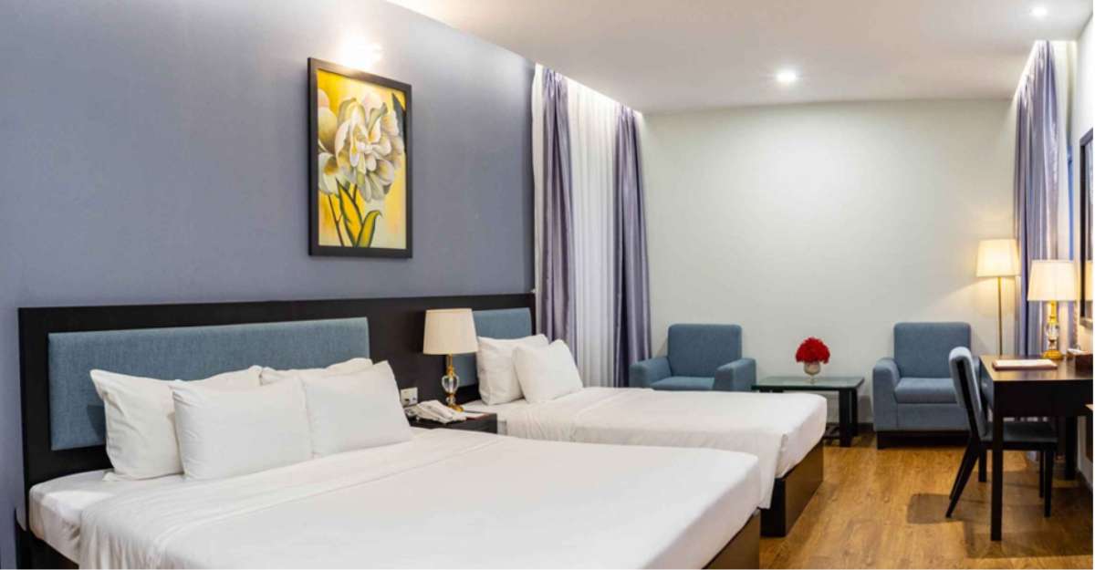 Royal Hotel Saigon phòng Orient Deluxe Quad