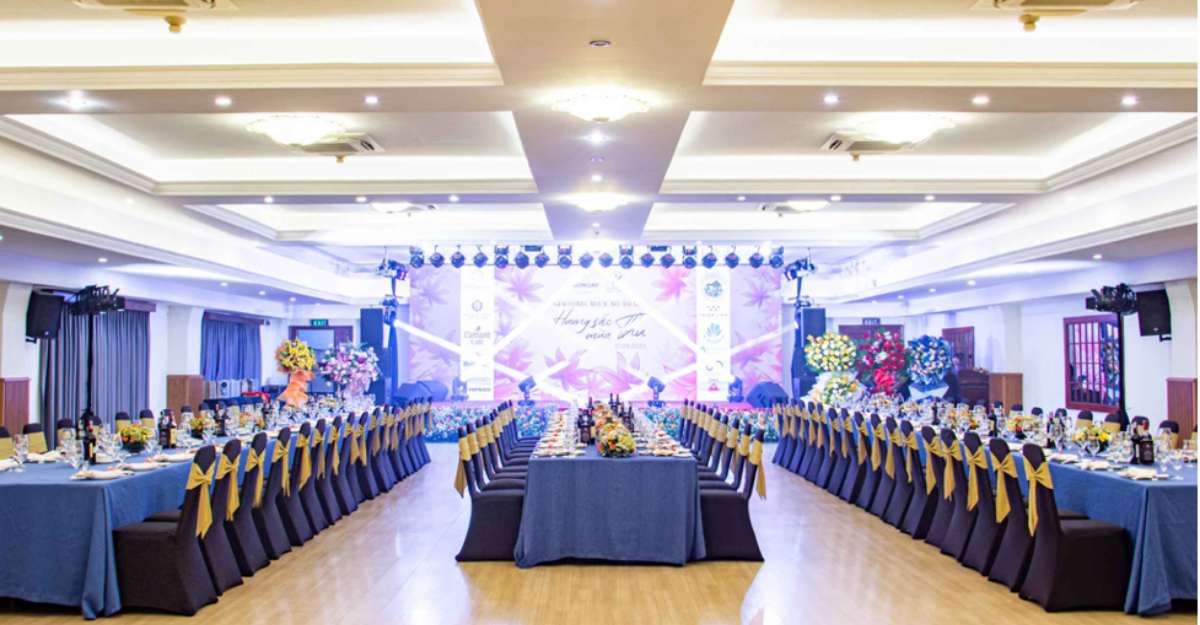 Hội nghị & tiệc cưới tại Royal Hotel Saigon