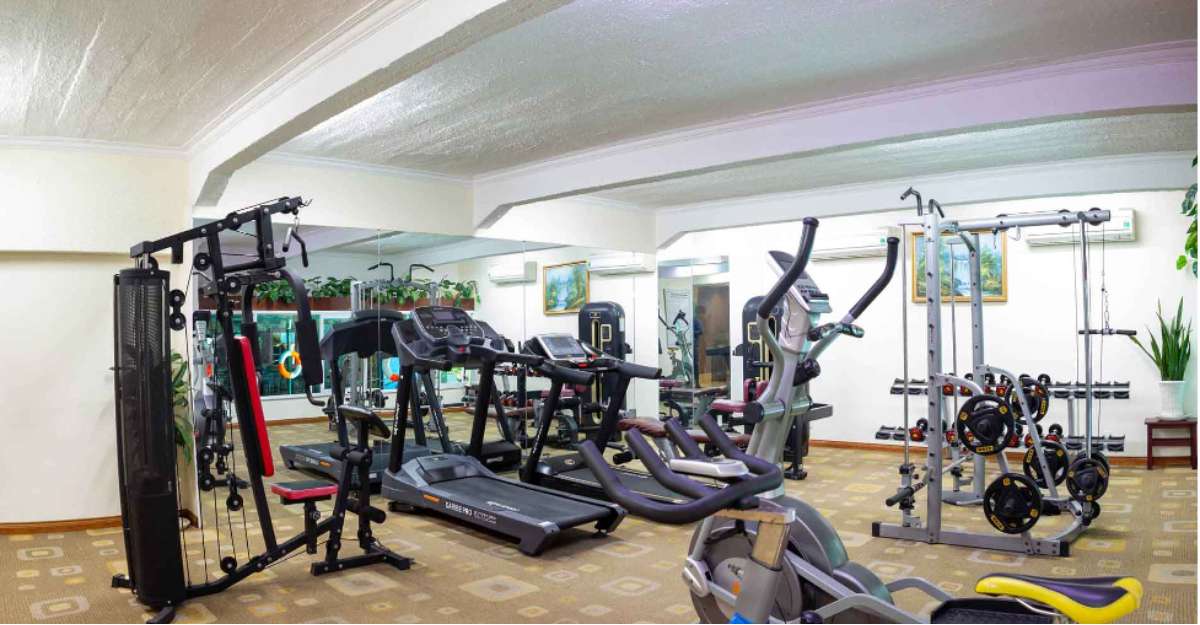 Phòng gym tại Royal Hotel Saigon