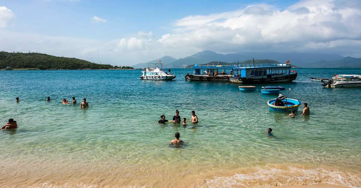Tour khám phá Hòn Mun - Làng Chài - Hòn Tằm