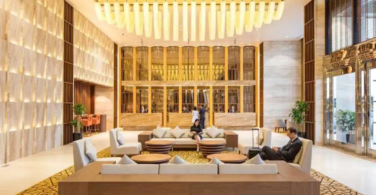 Khu vực sảnh chờ của Wyndham Legend Halong Hotel