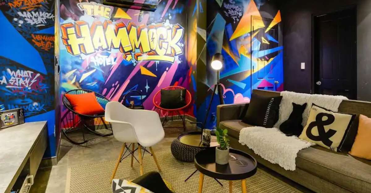 Sảnh chờ  đậm chất nghệ thuật tại The Hammock Hotel Fine Arts Museum
