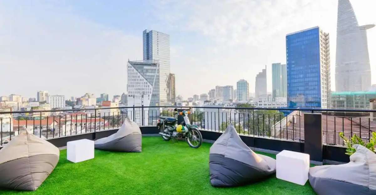 Rooftop cực chill tại The Hammock Hotel Fine Arts Museum