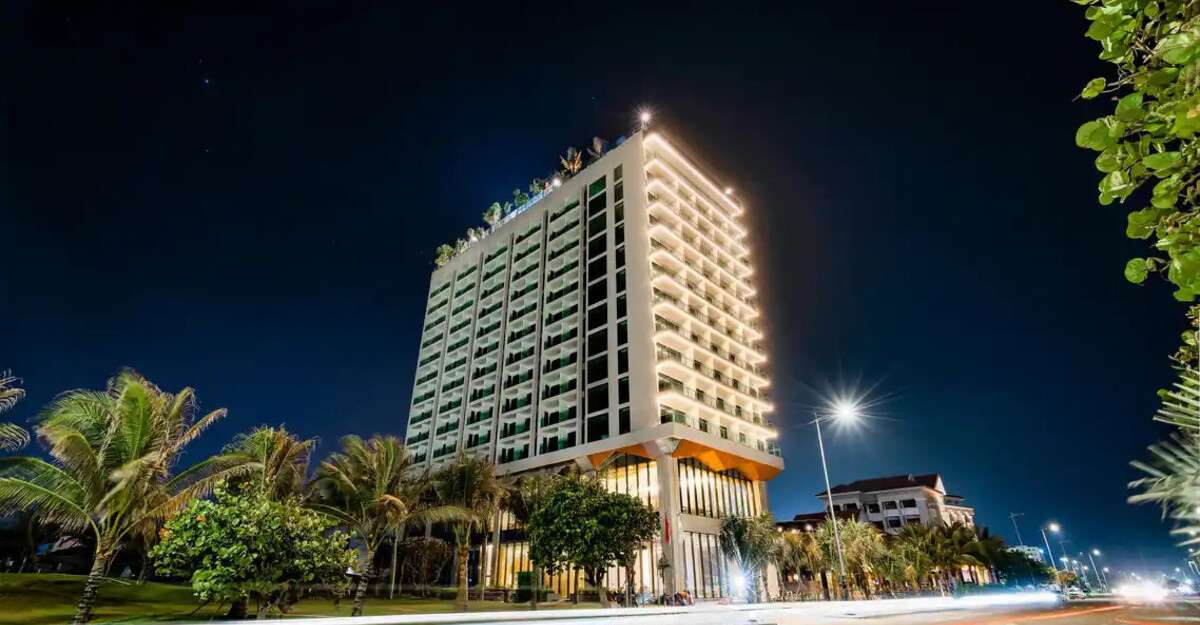 Sala Grand TuyHoa Hotel - khách sạn Phú Yên gần biển