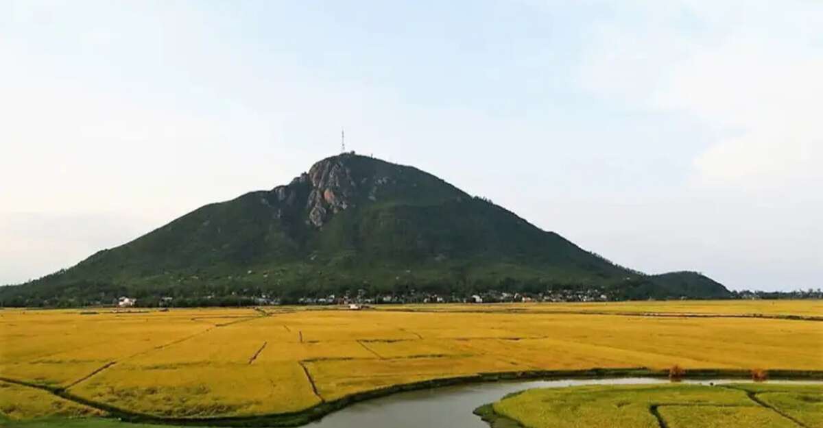 Núi Chóp Chài