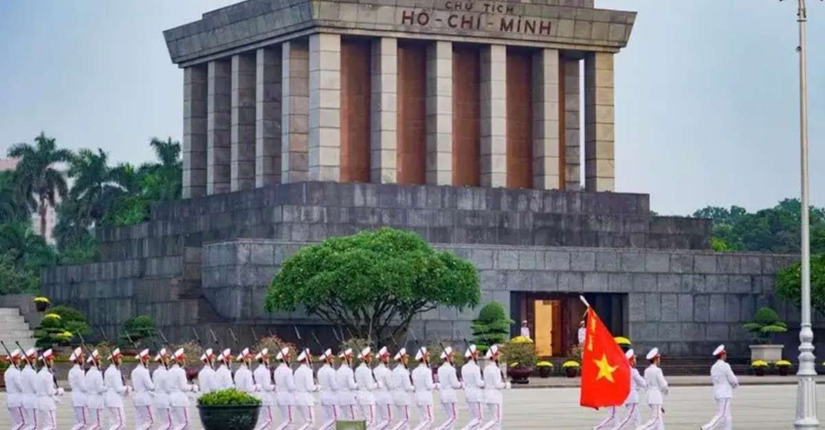Lăng Chủ tịch Hồ Chí Minh