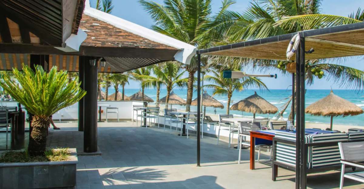 Câu lạc bộ bãi biển Cape Nao tại Melia Danang Beach Resort