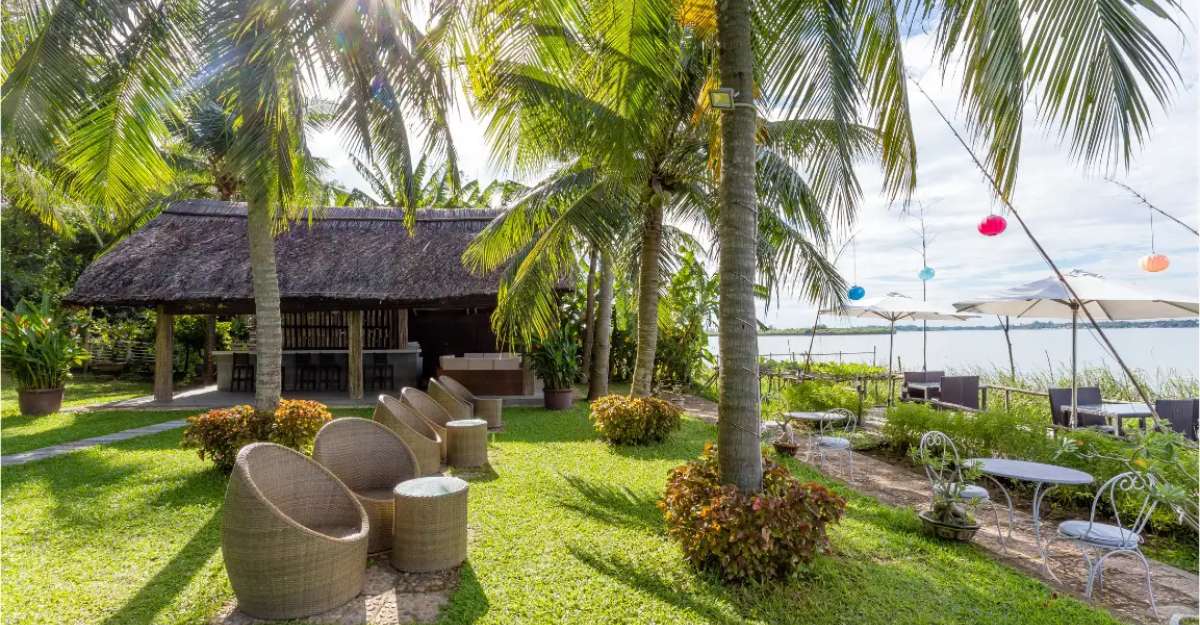 Garden Pool Bar tại Emerald Hoi An Riverside Resort