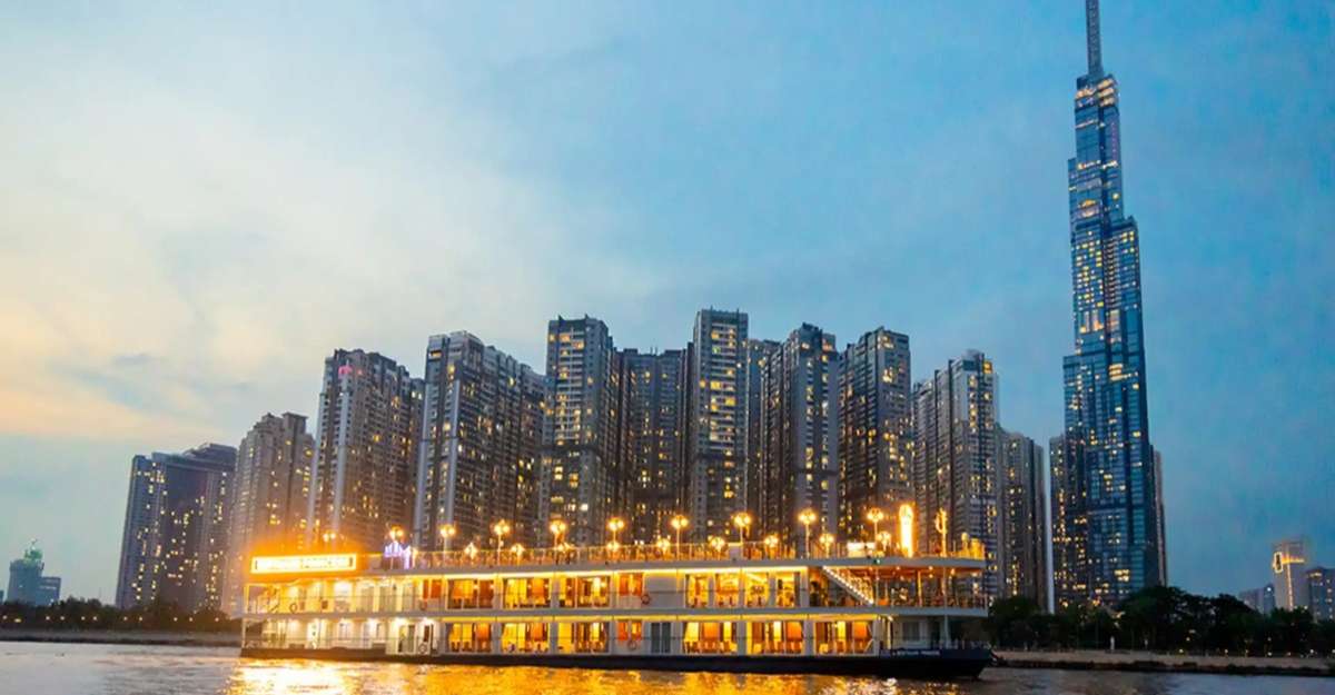 Ăn tối và du ngoạn sông Sài Gòn trên tàu Bến Thành Princess