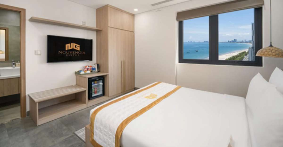 Deluxe With Sea View tại Nguyen Gia Hotel có tầm nhìn thẳng ra biển