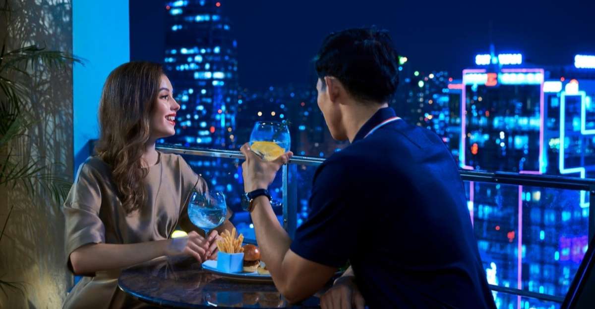 Wine Bar tại Sheraton Saigon Hotel & Towers