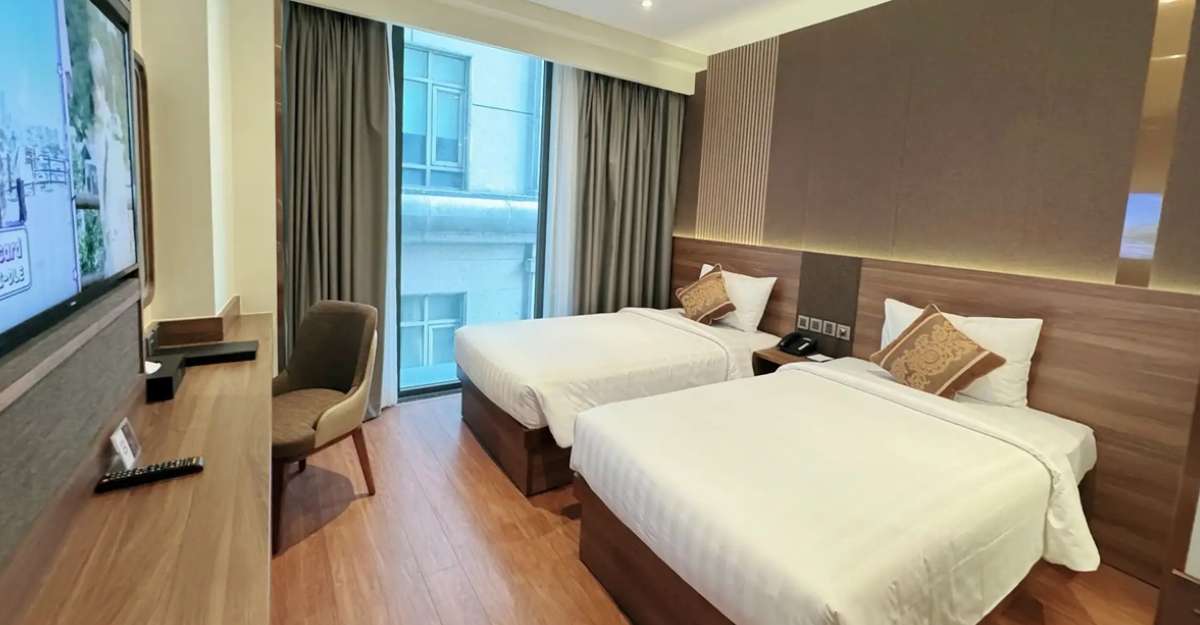 Phòng Deluxe Twin Window - Single tại Northern Charm Hotel