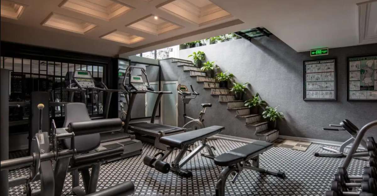 Phòng gym tại Acoustic Hotel & Spa