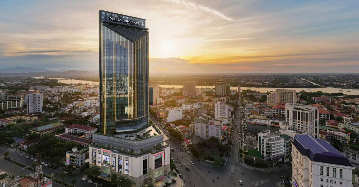 Melia Vinpearl Hue - khách sạn trung tâm Huế