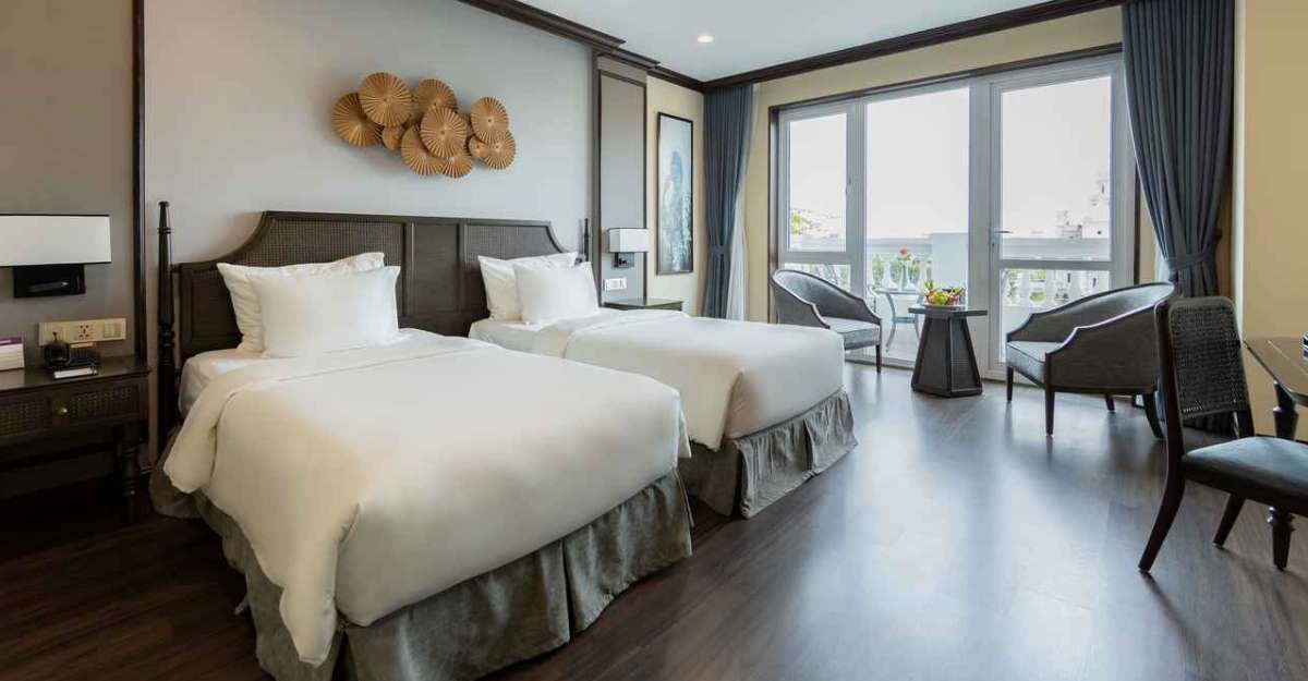 Grand Deluxe Twin with balcony tại Ninh Binh Legend Hotel
