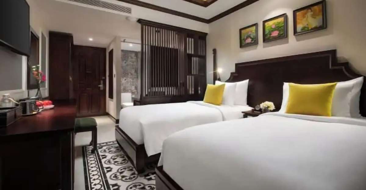 Phòng Trendy Premier Balcony tại Mulberry Collection Silk Village