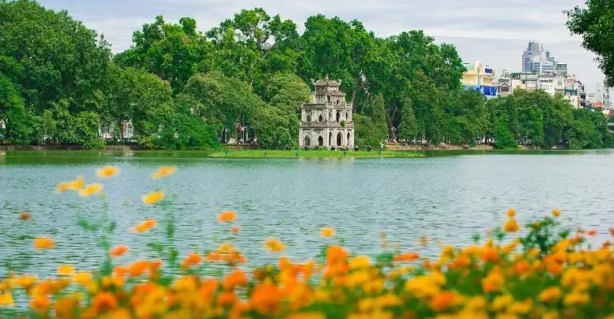 Hồ Hoàn Kiếm (Hồ Gươm)